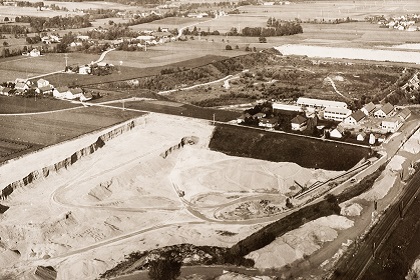 Luftaufnahme des Werks in Gunskirchen vor 75 Jahren